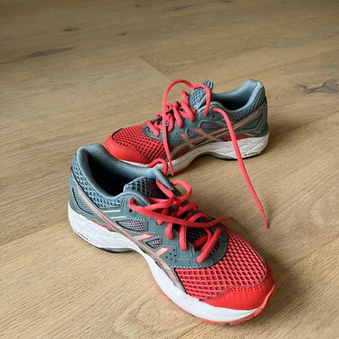 Asics joggesko str. 35,5