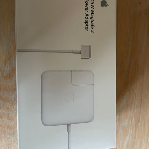 45W MagSafe Power Adapter