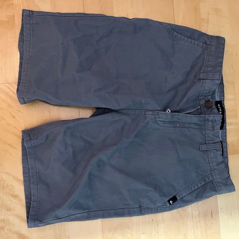 QuickSilver shorts str 26/12 år