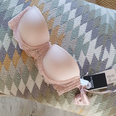 BH 75B BALCONETTE H&M Rosa beige push UP