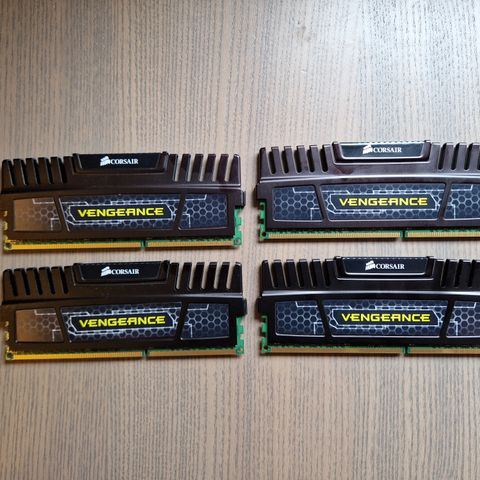 CORSAIR 16GB RAM (4x4GB) 1600MHz - CMZ16GX3M4A1600C9