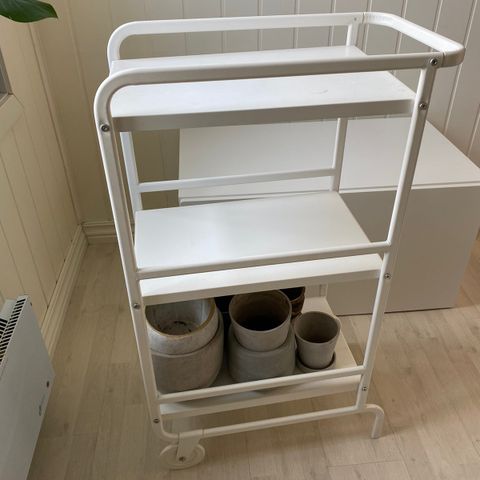 Hylletralle fra IKEA