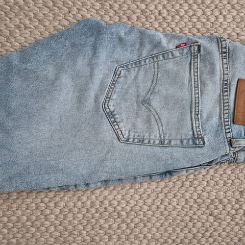 Levis 502, nesten ny