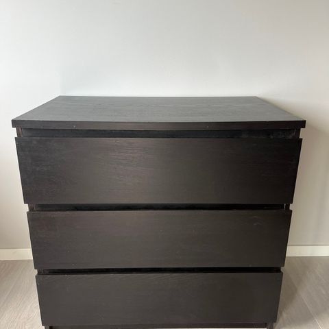 Malm IKEA kommode 600,-