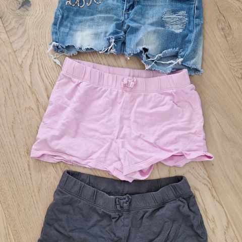 Tre shorts jente str. 122