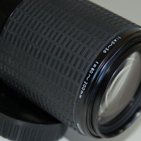Sigma Zoom 4.5 -5.6/80 -200mm  MC  Canon Mount, ø52mm,Solblender