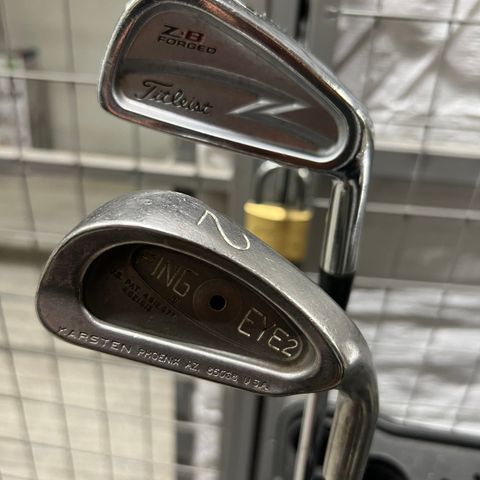 Ping og Titleist 2er jern