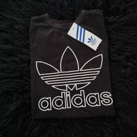 Ny Adidas T-shorte