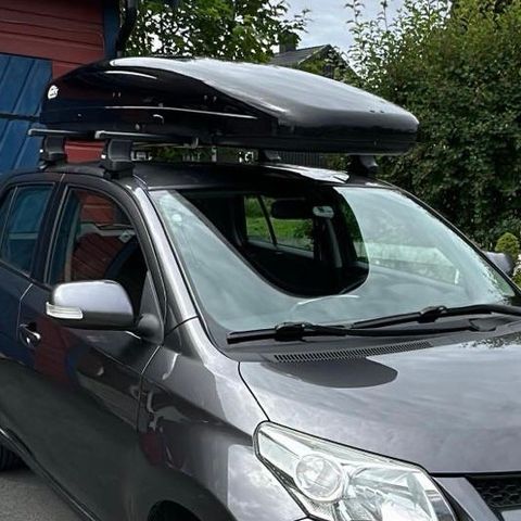 Calix 430 skiboks med Thule takstativ