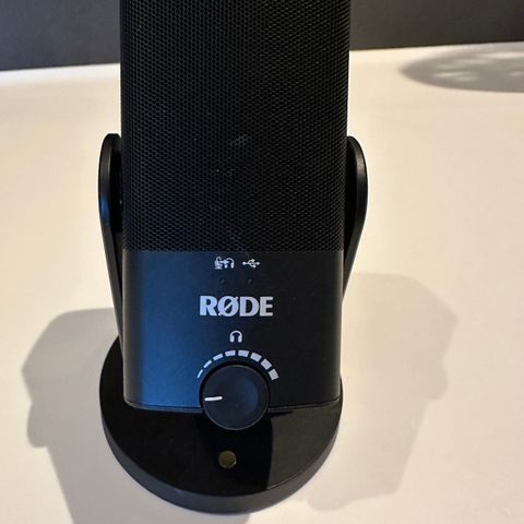 Ubrukt Røde Mikrofon