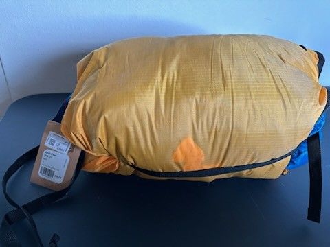 Sovepose fra fjellreven Aputi fiber bag
