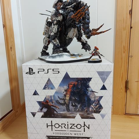 Horizon Forbidden West Collectors Edition Tremortusk Statue