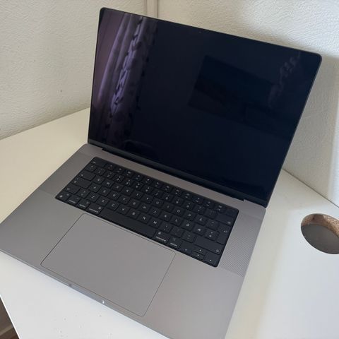 MacBook Pro 16inch 1TB SSD M2 Pro Space Grey