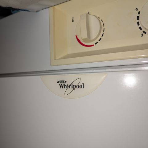 Selger et tørkeskap fra Whirlpool.