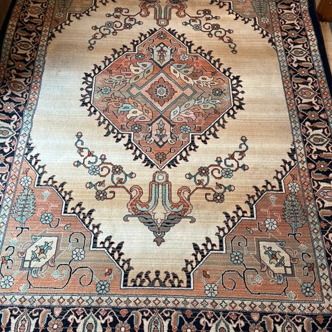 Flott persisk teppe i ull 170x240cm