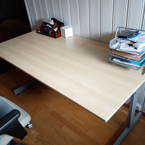 Ikea skrivebord