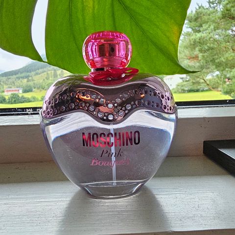 Moschino pink bouquet parfyme