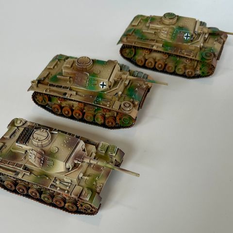 Bolt action - 3 stk Panzer III tanks promalte 1/56