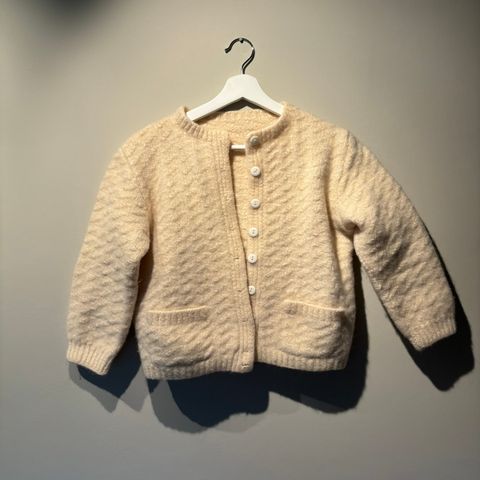 Hjemmestrikket Cardigan