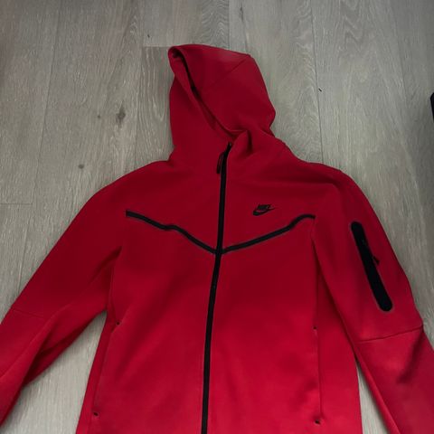 Nike tech fleece (Rød)