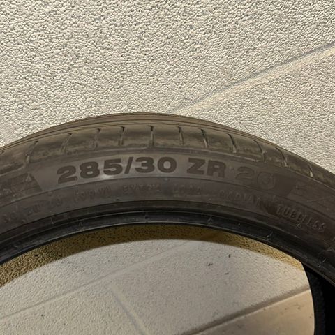 Continental «Conti sport contact» dekk 285/30R20 (99Y)