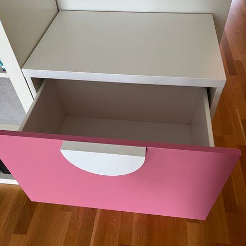 Ikea skuffer til barnerom (rosa fronter)