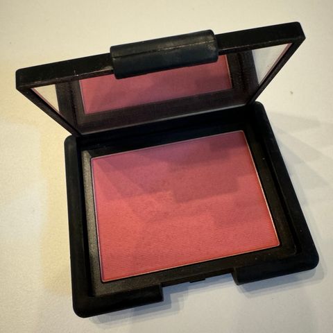 Nars blush Amour