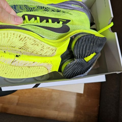 Air zoom alphafly next %(i følge forrige eier løpt 40 km)Størrelse 42,5 Kr 2200