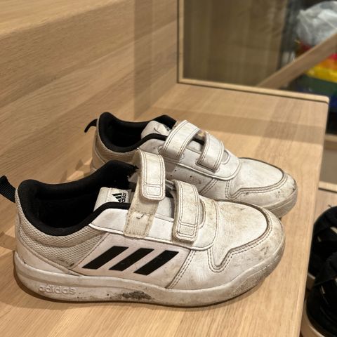 Adidas sko