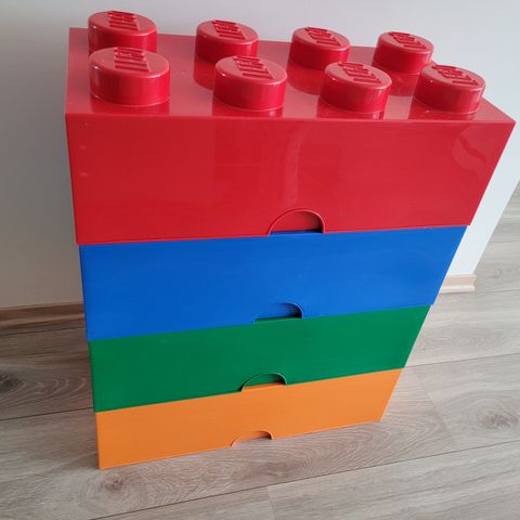 LEGO oppbevaringsklosser