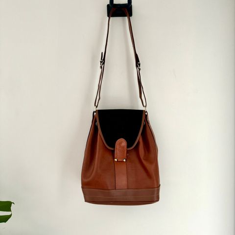 Vintage bucket bag