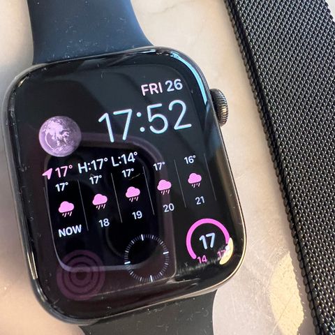 Apple Watch Series 9 LTE - 45mm - Svart + Ekstra Reim