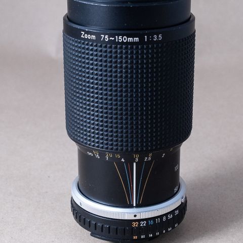 Nikon series E (skyve) Zoom 75-150mm f3.5