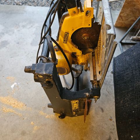 Dewalt DW 743