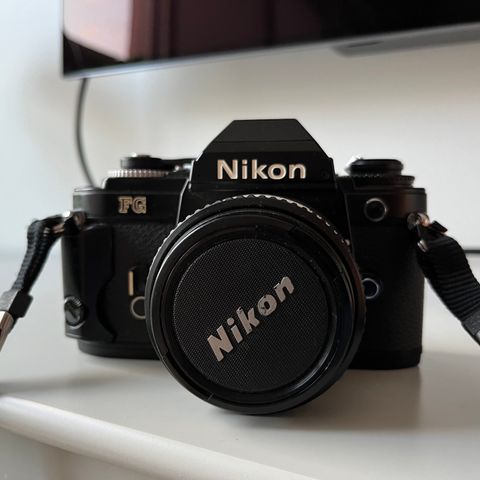 Retro kamera - Nikon FG