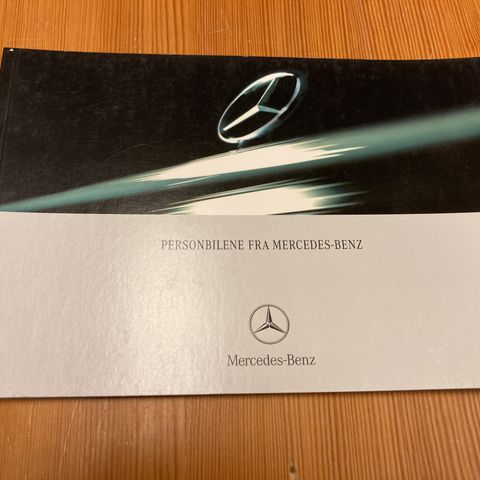 BILBROSJYRE - PERSONBILENE FRA MERCEDES-BENZ - 2001