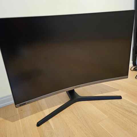 Samsung 27"  240hz  C27RG50FQR