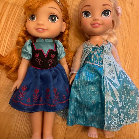 Elsa og Anna dukke