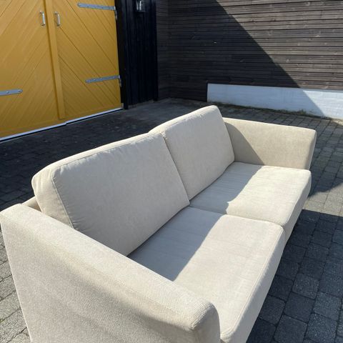 Gratis levering!🚚 Pen 3 seter sofa fra Furninova!