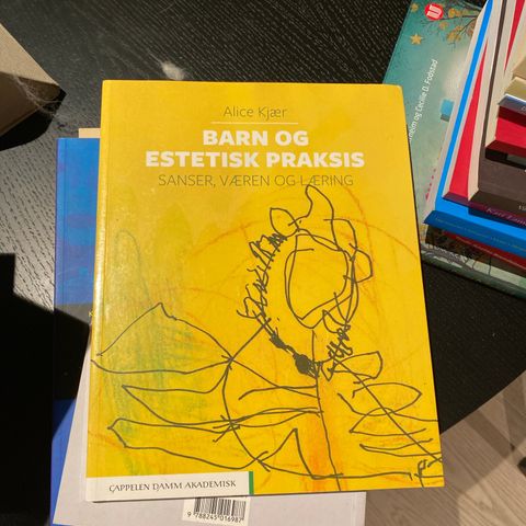 Barn og estetisk praksis - sanser, væren og læring