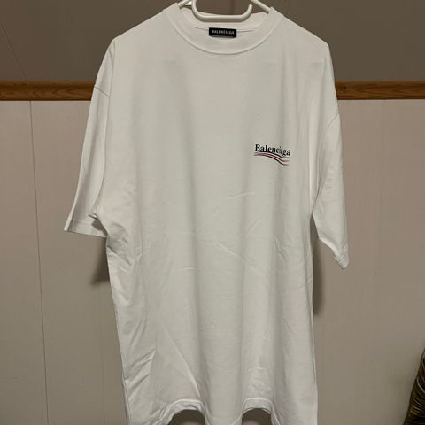 Balenciaga t-skjorte S (stoor i størrelsen)