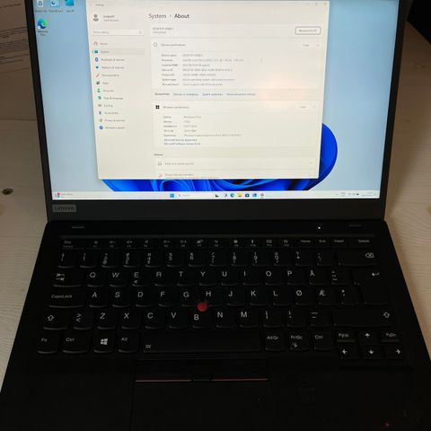 Lenovo Thinkpad X1 Carbon 6th Gen - i5-8350U - 16GB Ram - 256GB SSD