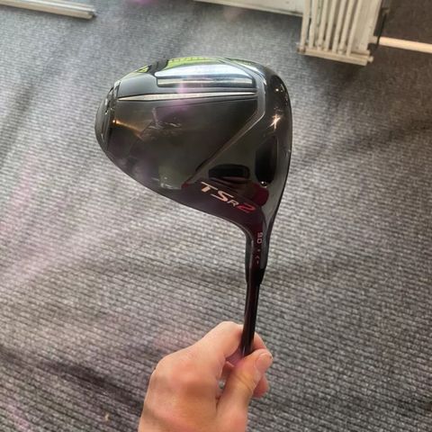 Titleist TSr2 driver m/Tour AD IZ skaft