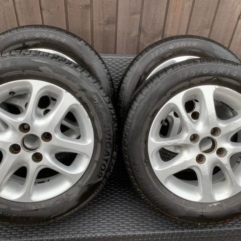 Komplette hjul (dekk og felg) 175/65R14