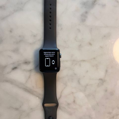 Apple Watch Series 3 - Svart - 42mm