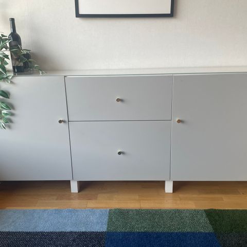 Ikea Bestå skjenk selges