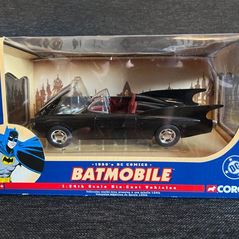 2005 Corgi 1:24 Scale Batmobile Die-Cast Vehicle 1960S Dc Comics