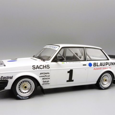 Volvo 240 Turbo #1 DTM Nürburgring 1985 - Peter Stureson IXO-Models skala 1:18