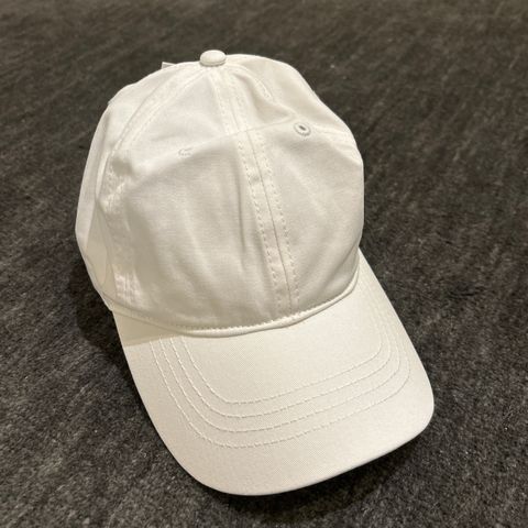 Ny hvit basic caps one size