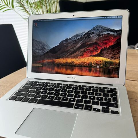 Macbook Air (13-tommer, 2017)